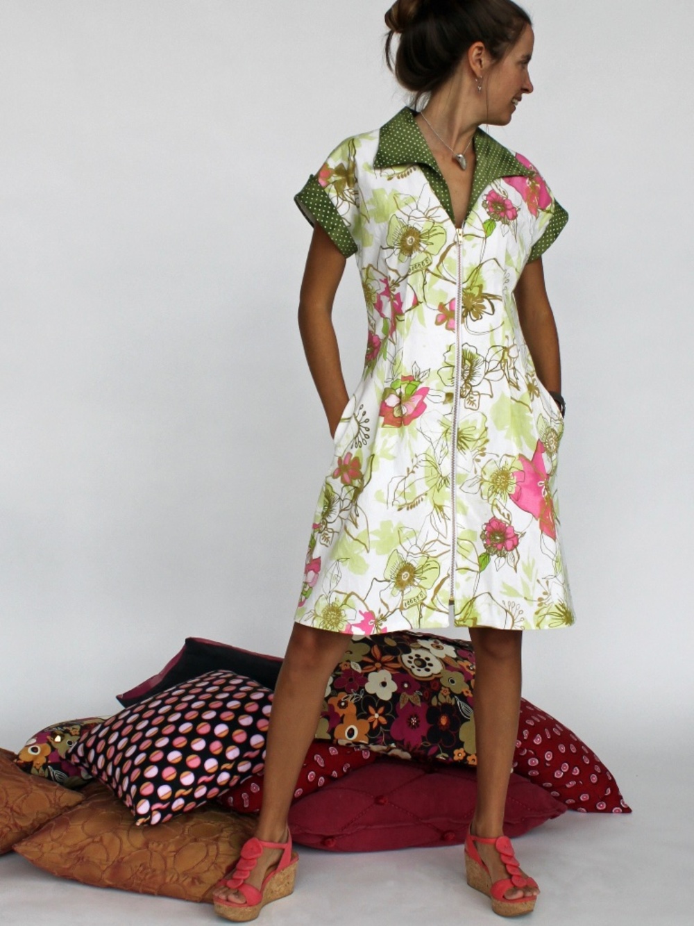 Retro 50’s Zip Up Floral and Polka Dot Dress, Size Small